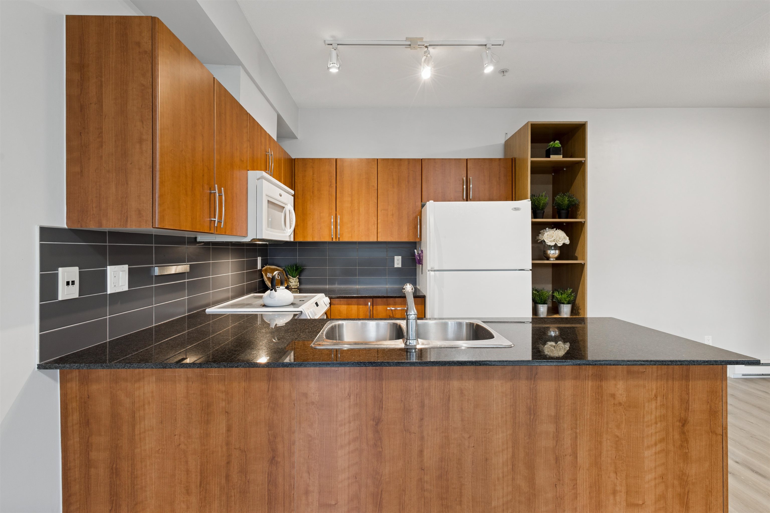 1661 Fraser Avenue 201