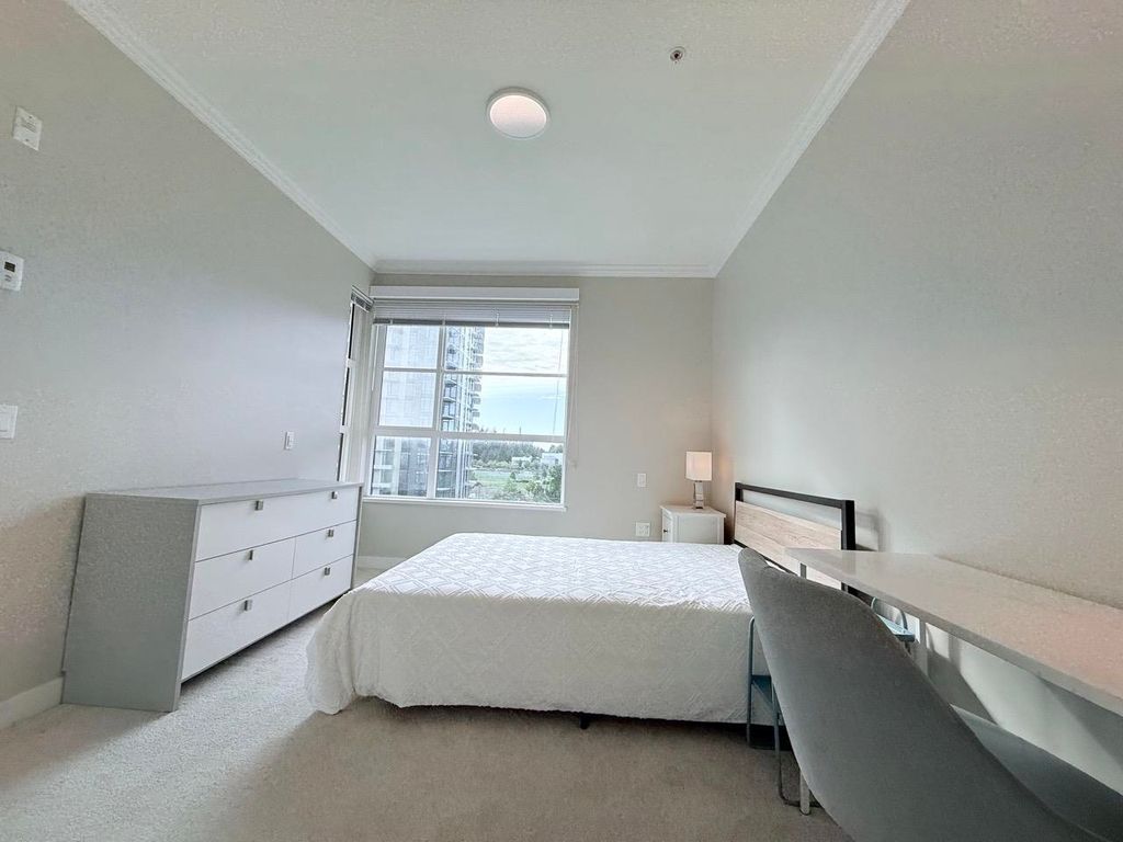 listing image 1107044830701606369