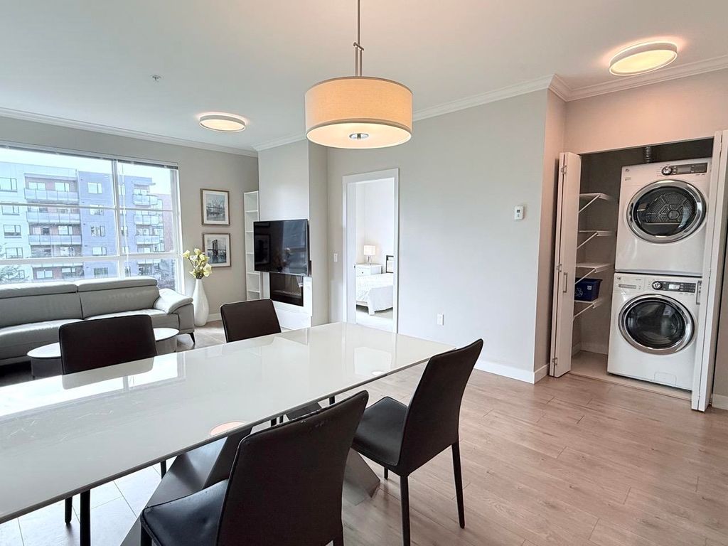 listing image 1104983407047673167