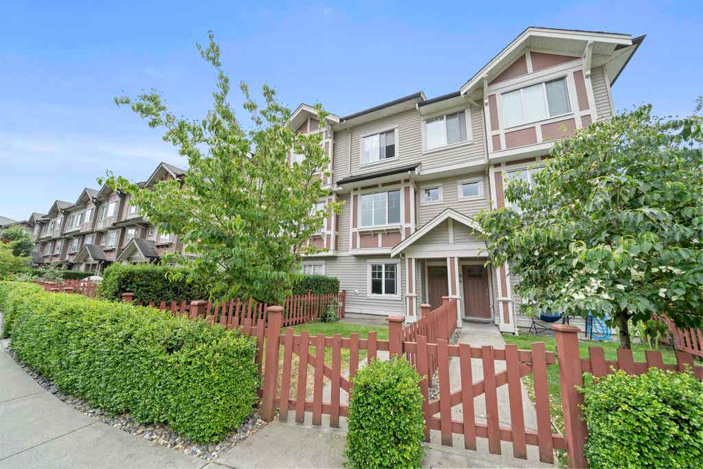 Photo of 10151 240 Street #93, Maple Ridge, BC V2W 0G9 (MLS # R3141612)