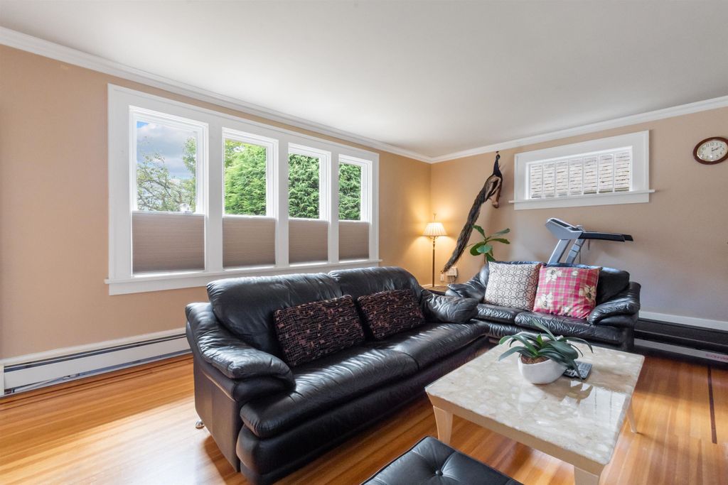 listing image 1100299080278772736