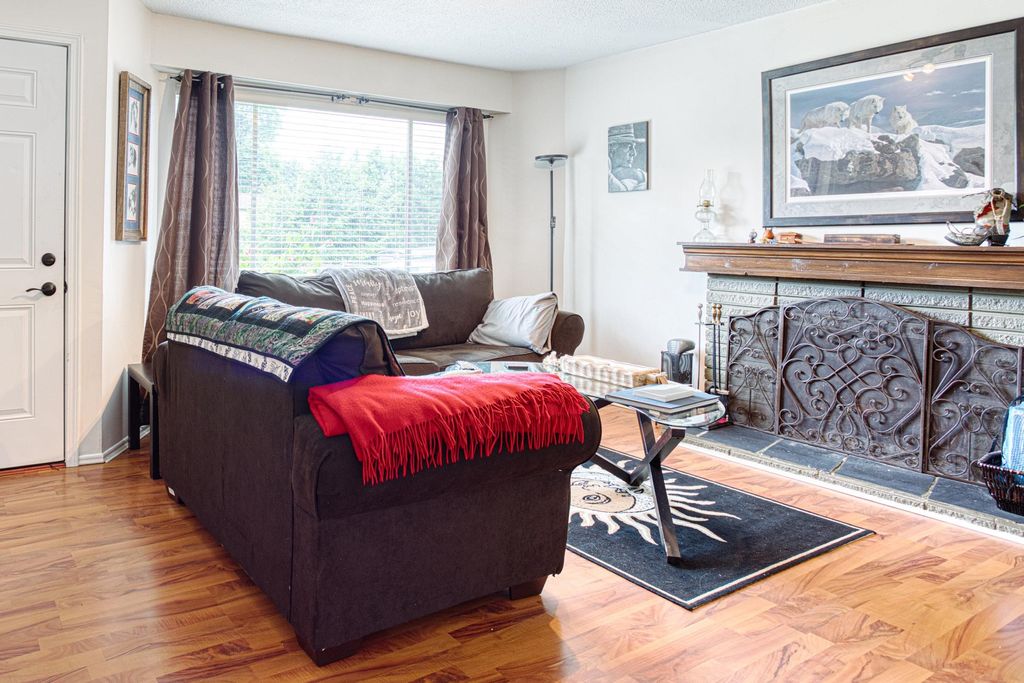 listing image 1103029026170860919