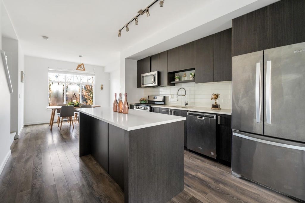 Photo of 15268 28 Avenue #39, Surrey, BC V4P 0E8 (MLS # R3158216)