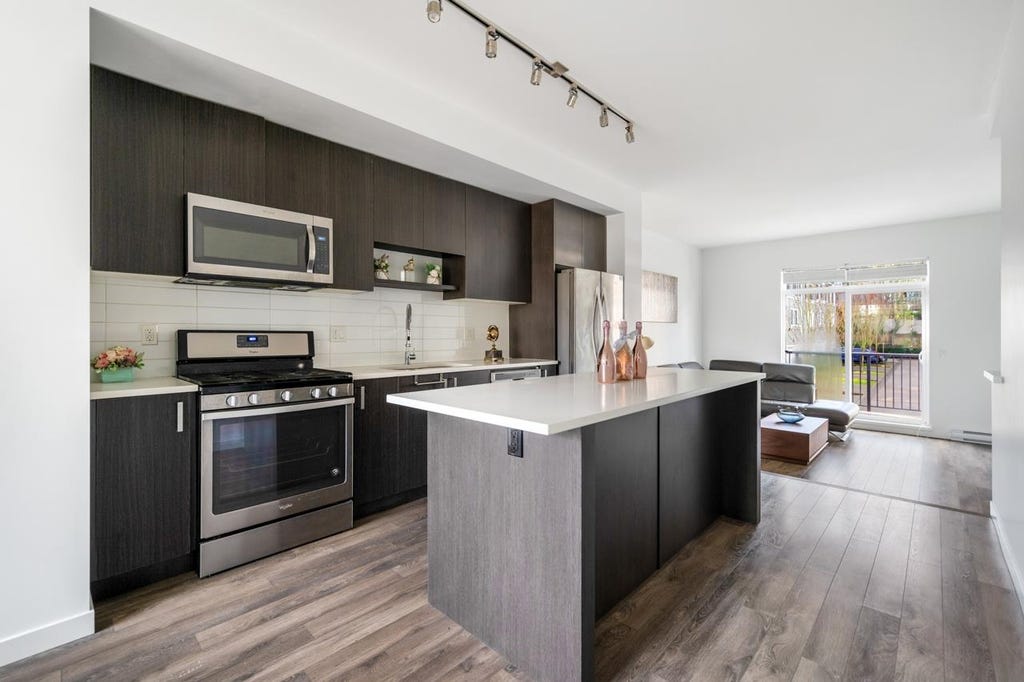 Photo of 15268 28 Avenue #39, Surrey, BC V4P 0E8 (MLS # R3158216)