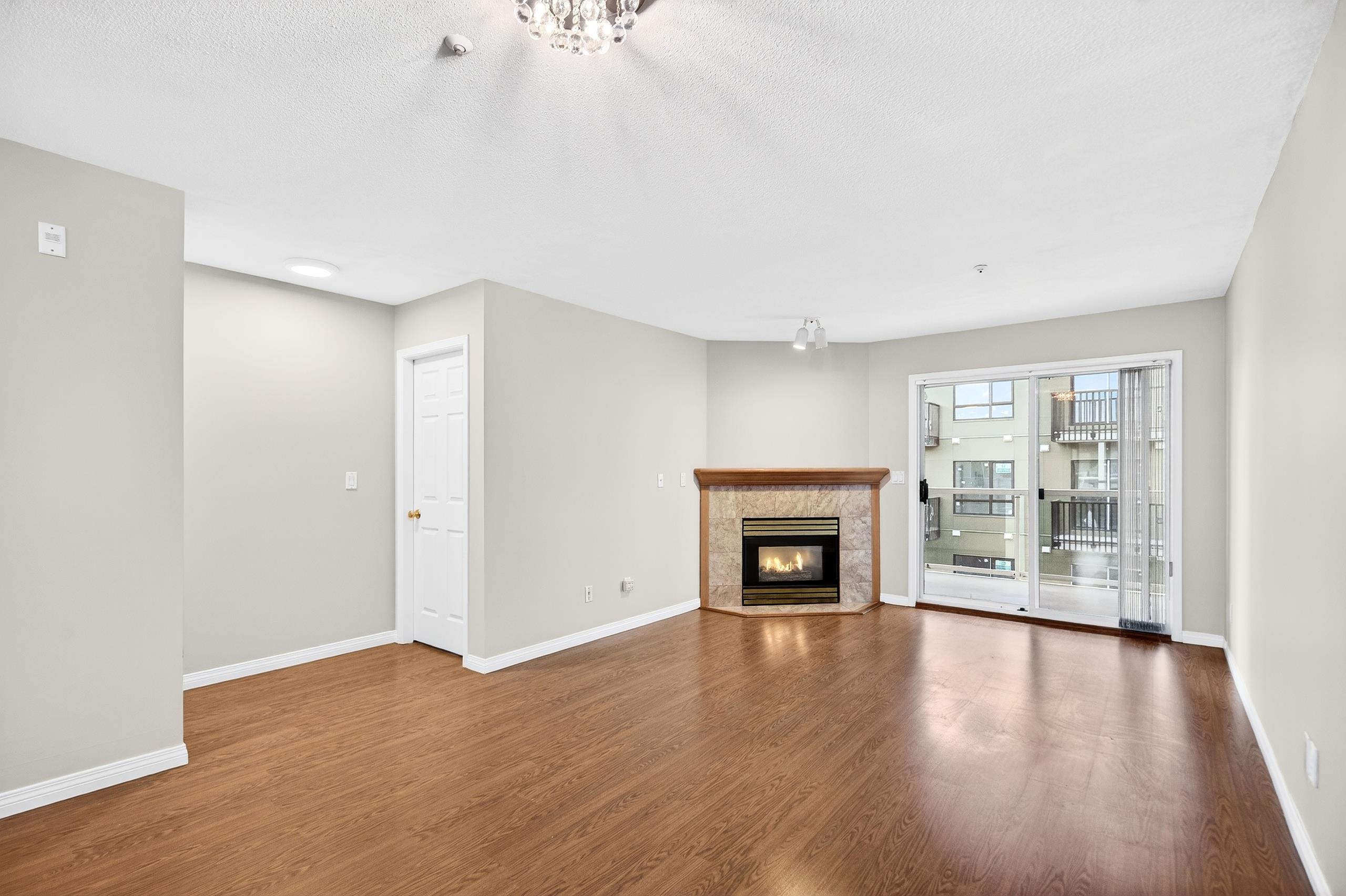 20240 54a Avenue 303