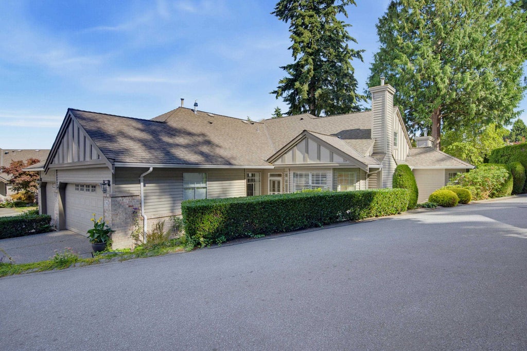 Photo of 2533 152 Street #115, Surrey, BC V4P 1N4 (MLS # R3162236)