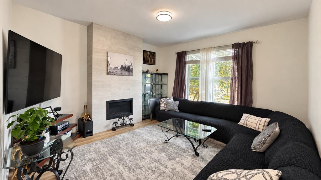 Photo of 20298 82a Avenue, Langley, BC V2Y 0Z1 (MLS # R3174629)