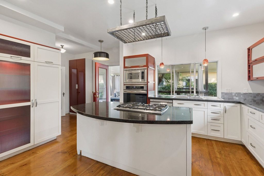 listing image 1106021366499109462