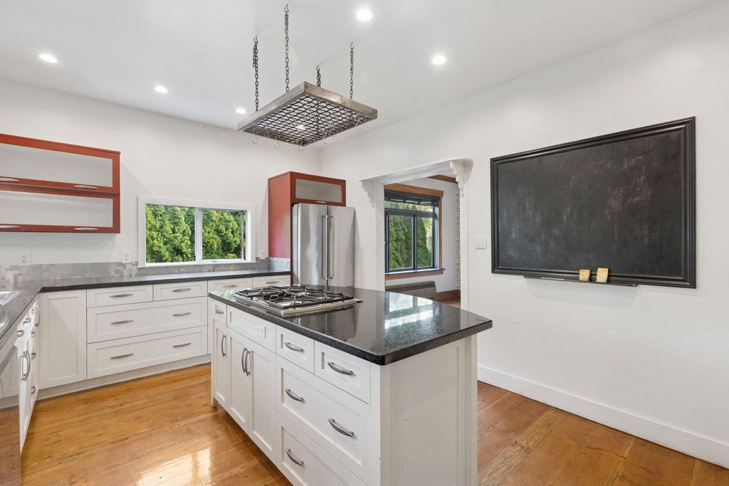 listing image 1102966012015162796