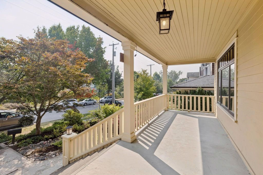 listing image 1105354609603676406