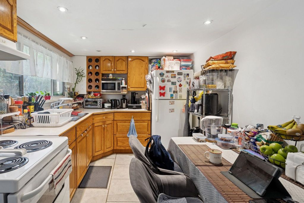 listing image 1101969873416311324