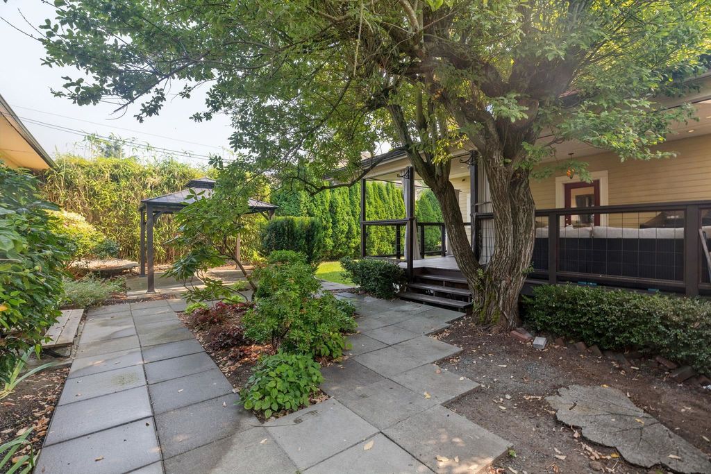 listing image 1100836211375888795