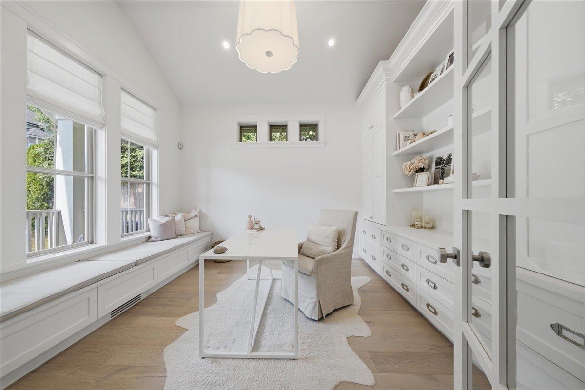 100 Fernway Drive