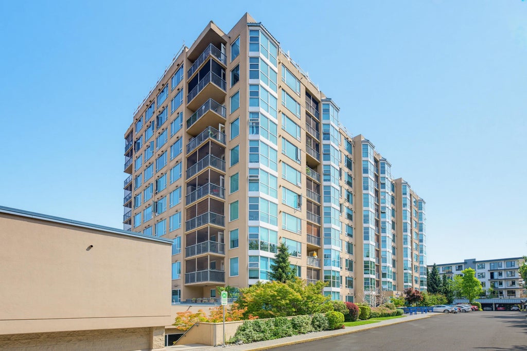 Photo of 12148 224 Street #402, Maple Ridge, BC V2X 3N8 (MLS # R3146117)