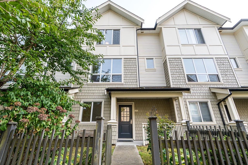 Photo of 7848 209 Street #107, Langley, BC V2Y 0M4 (MLS # R3165516)