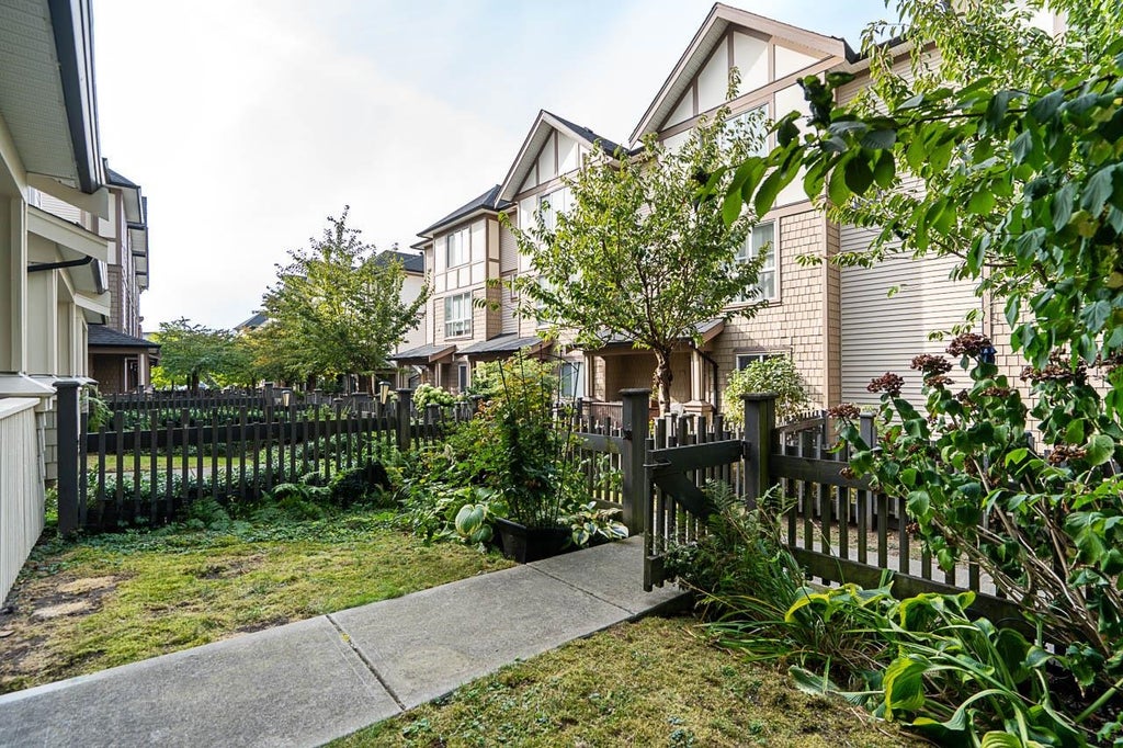 Photo of 7848 209 Street #107, Langley, BC V2Y 0M4 (MLS # R3165516)
