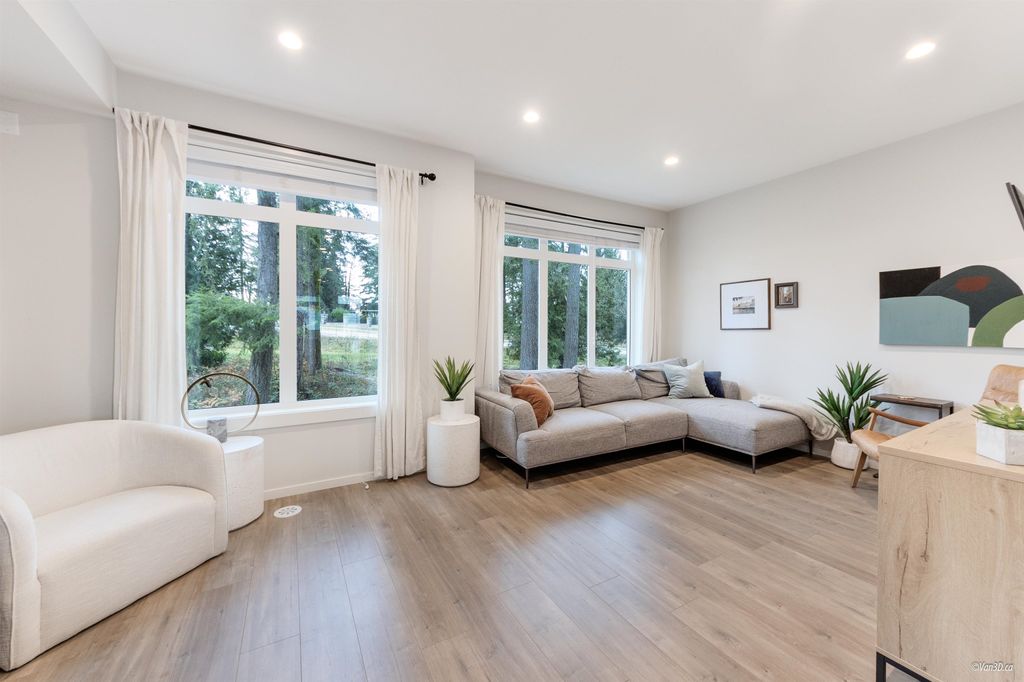 listing image 1102640609993281061