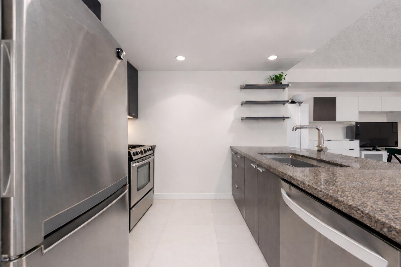 2232 Douglas Road 103