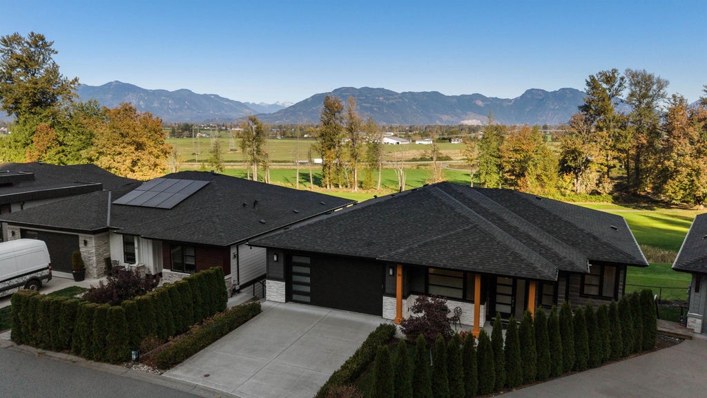 Photo of 50778 Ledgestone Place #16, Chilliwack, BC V2P 0E7 (MLS # R3177866)