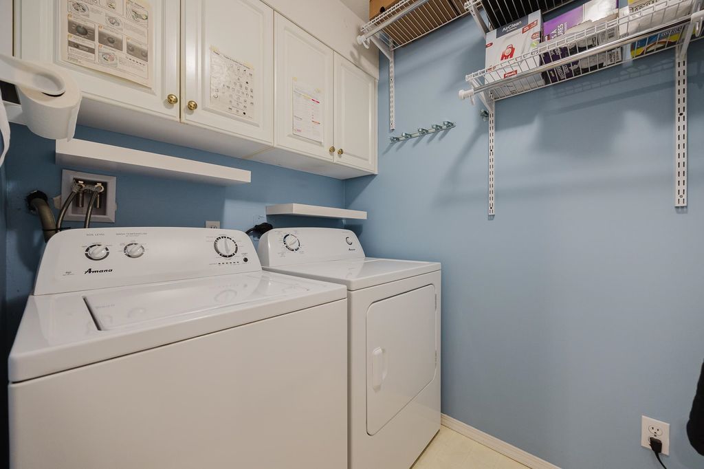 listing image 1105017113817513635