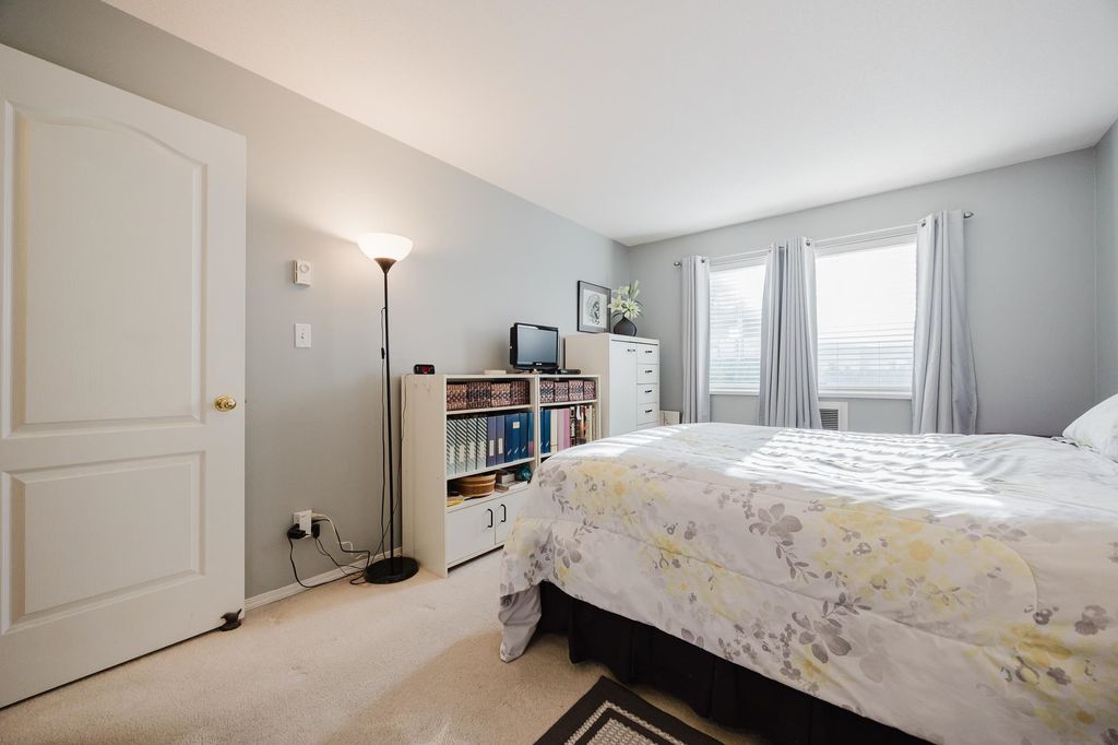 listing image 1109746945060575460