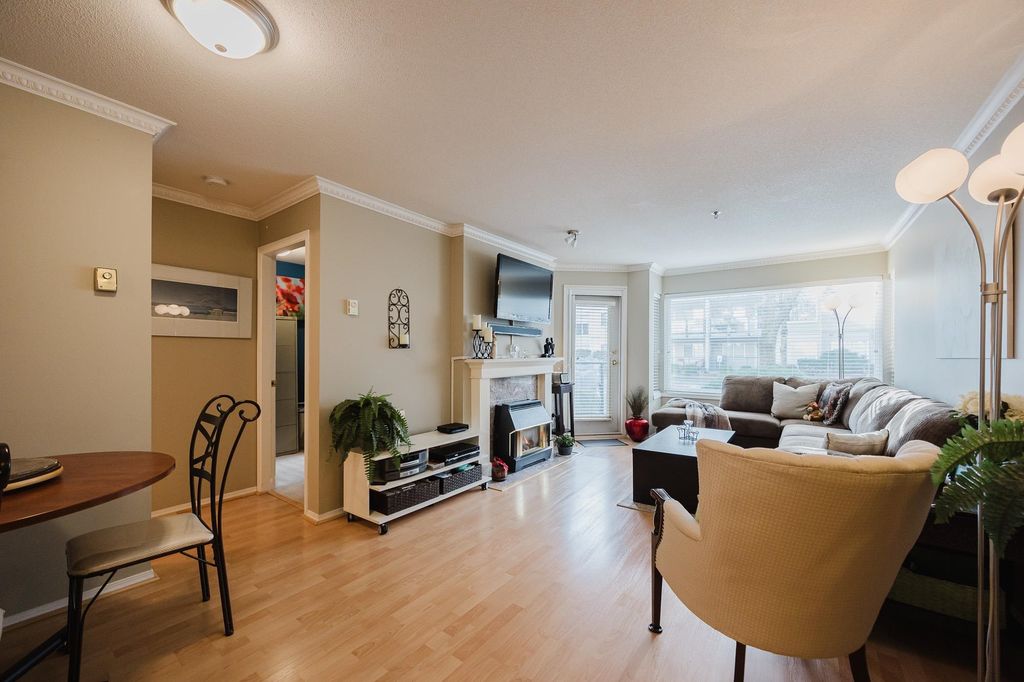 listing image 1100887785539311503