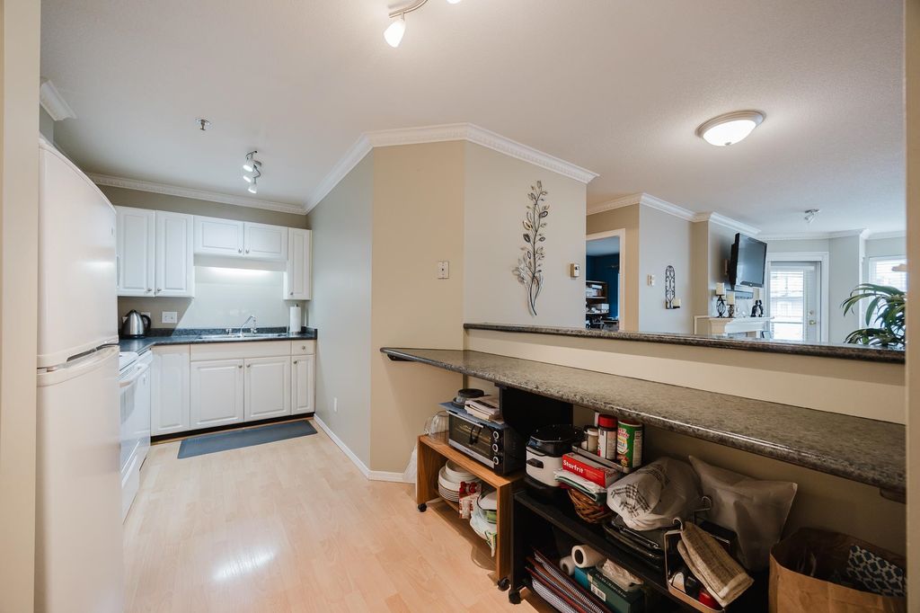 listing image 1101143297021671535