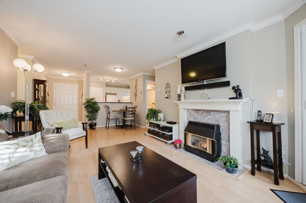 listing image 1101422872444973186