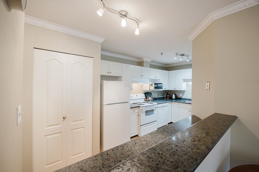 listing image 1102119233549894870