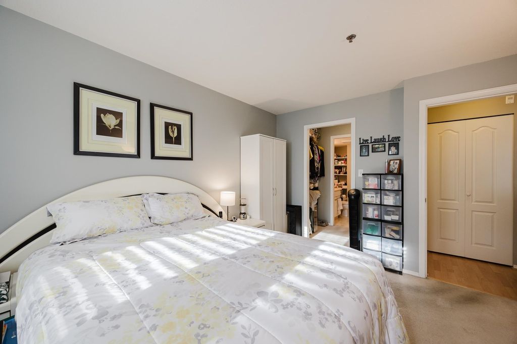 listing image 1102016887847173368