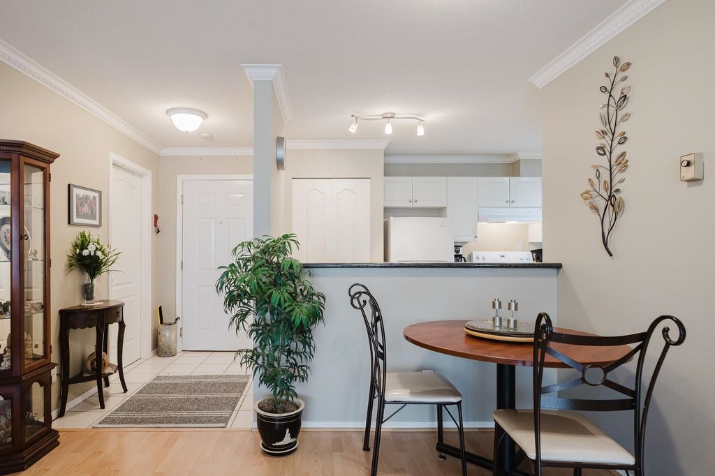 listing image 1108372317069313126