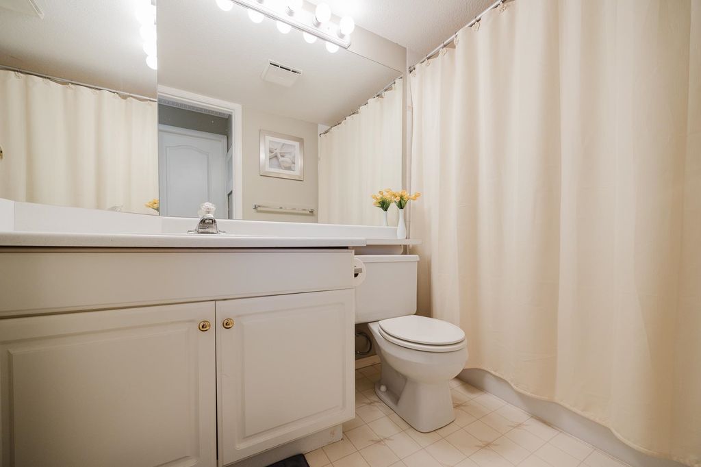 listing image 1104525714192258331