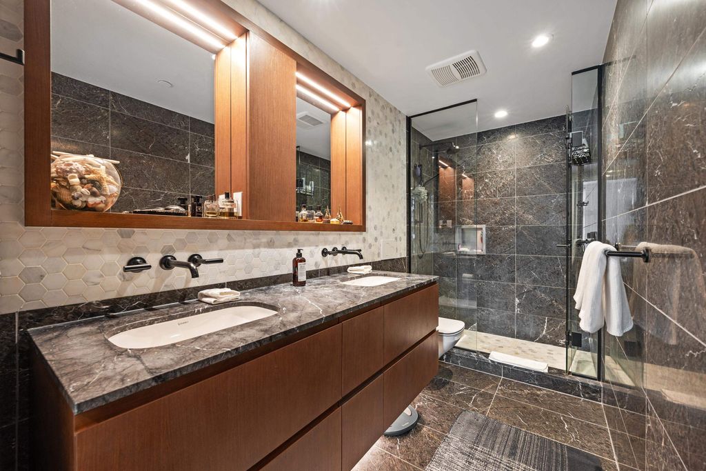 listing image 1106922223598826190