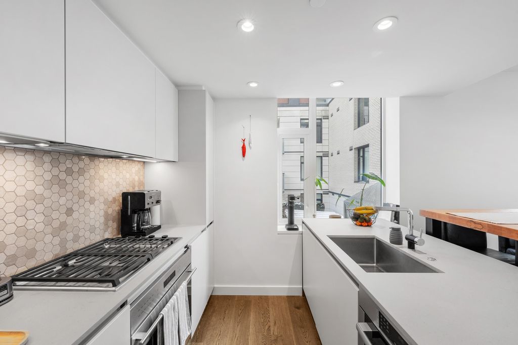 listing image 1104100579115276244