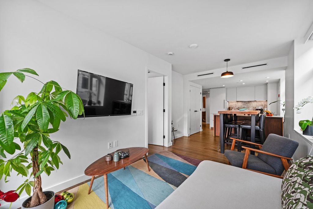 listing image 1100551154470280844