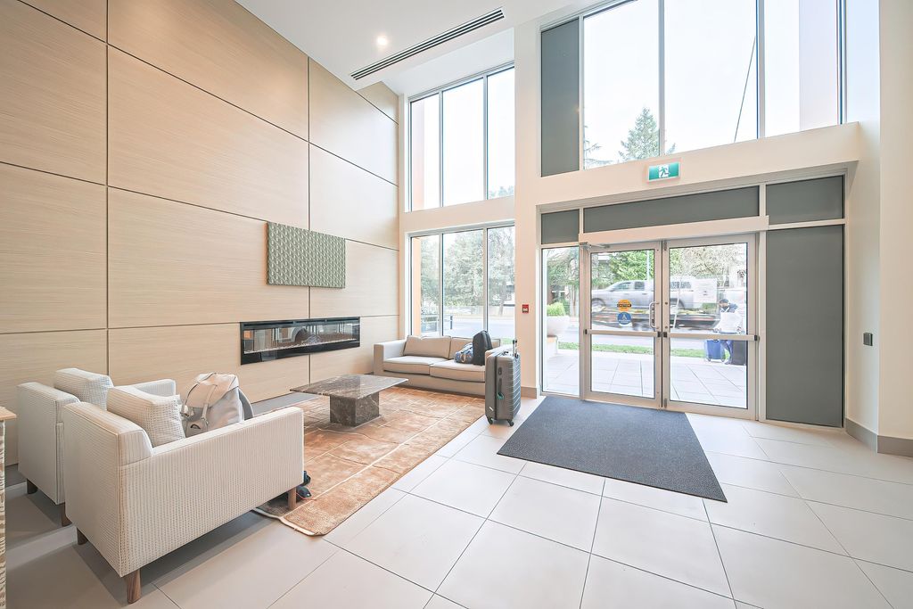 Photo of 13318 104 Avenue #801, Surrey, BC V3T 0R2 (MLS # R3066421)