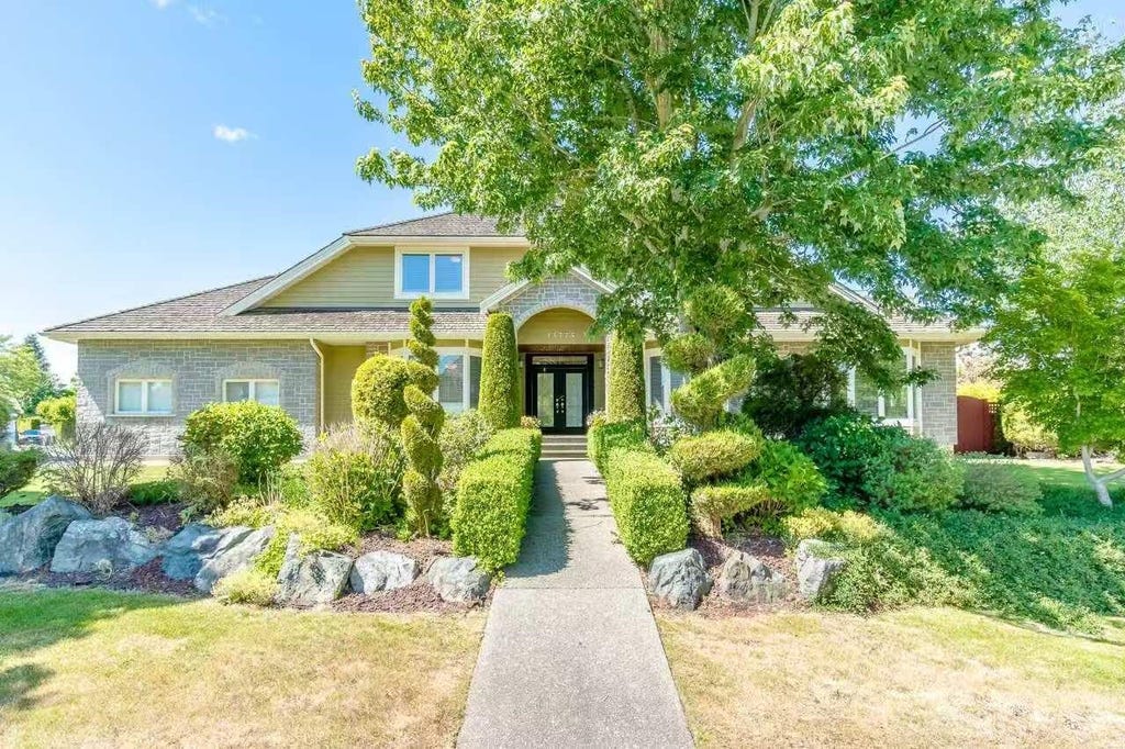 Photo of 15775 39a Avenue, Surrey, BC V3Z 0L1 (MLS # R3132772)