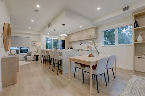 339 Keary Street 3 New Westminster BC V3L 3L2