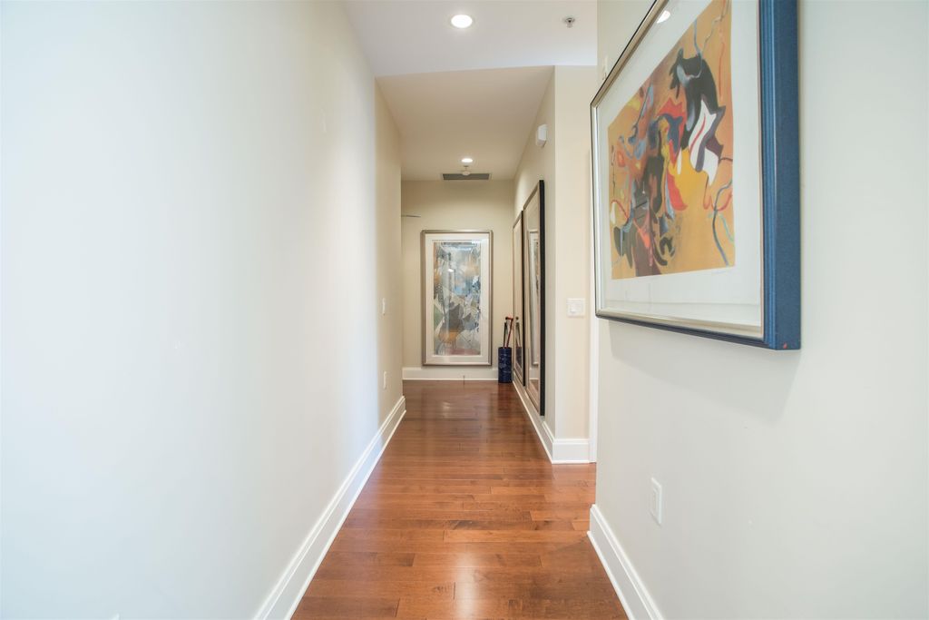 listing image 1104755554578007726