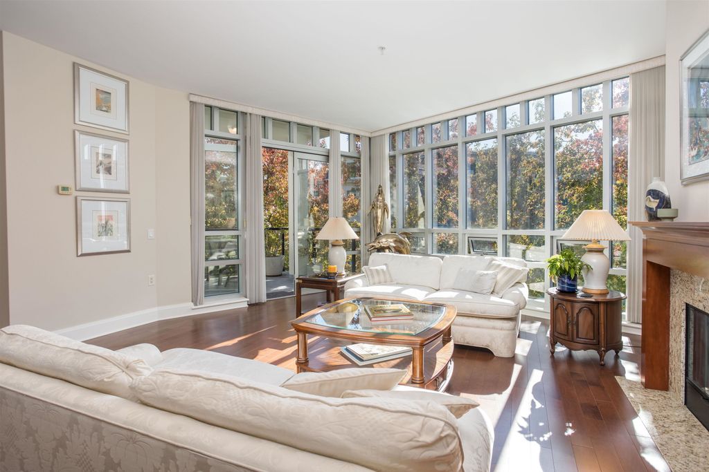 listing image 1104814752381664004