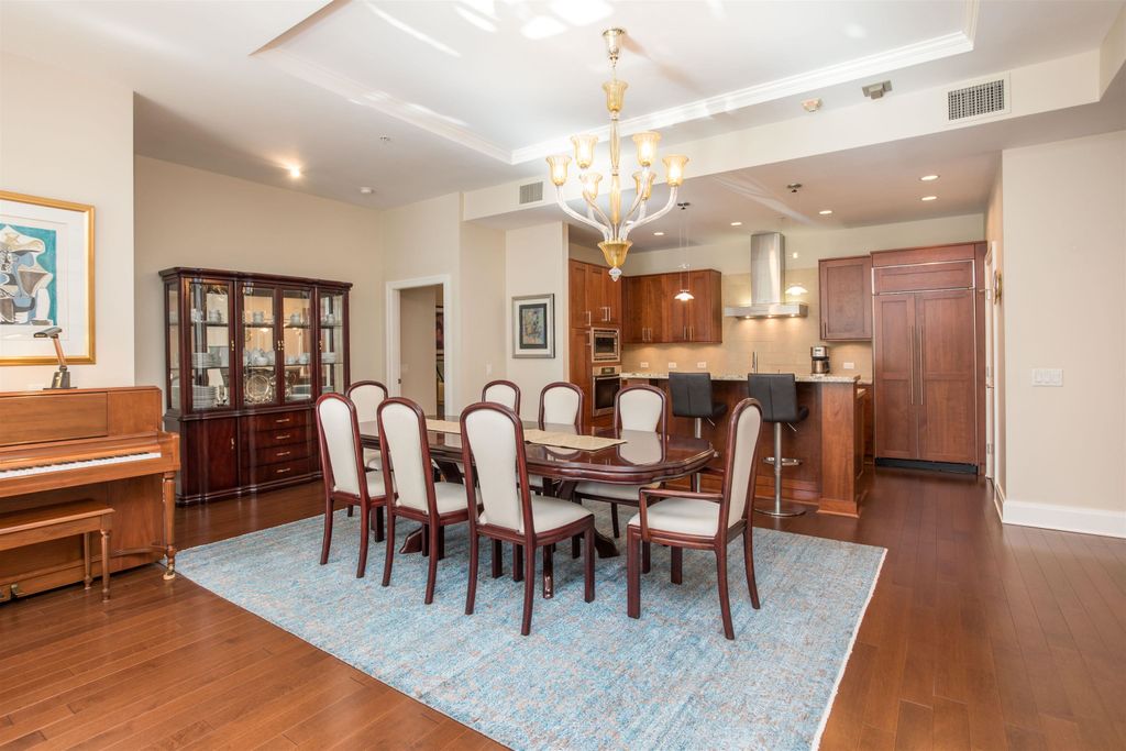 listing image 1101835256791006677