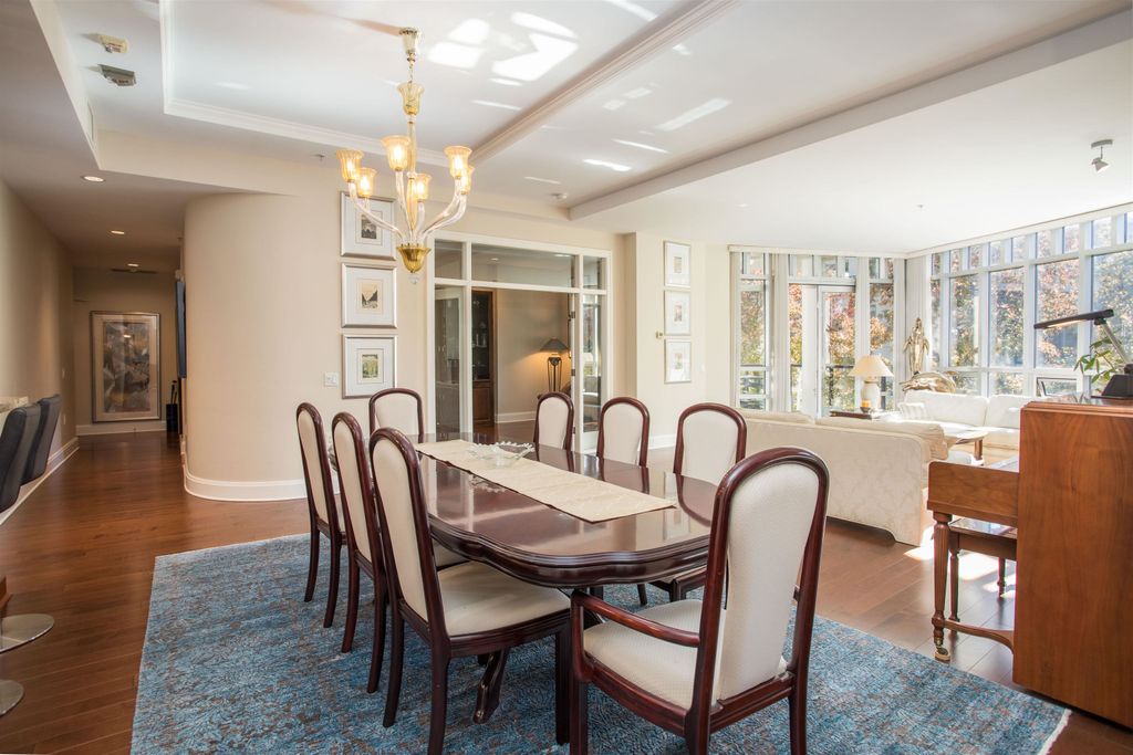 listing image 1106043657823922427