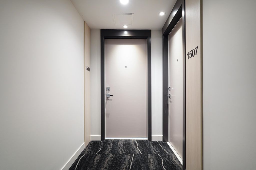 listing image 1101412931229568992