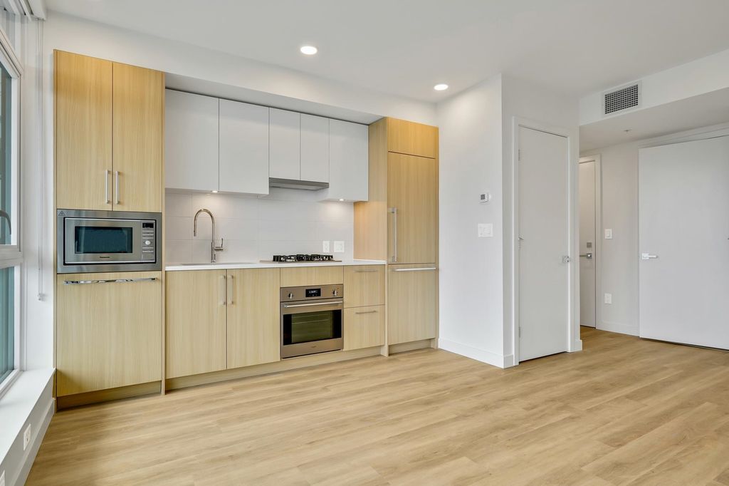listing image 1100462077765530052