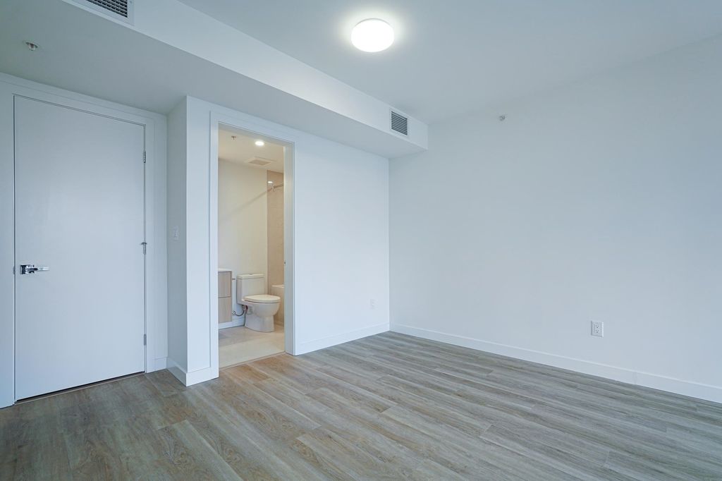 listing image 1109838009589108129
