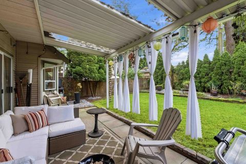 20888 Mckinney Avenue 8 Maple Ridge BC V2X 0L7