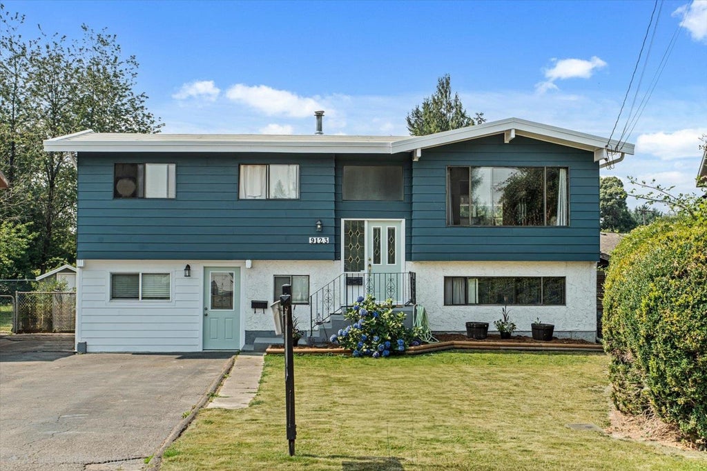 Photo of 9123 Armitage Street, Chilliwack, BC V2P 6R6 (MLS # R3143578)