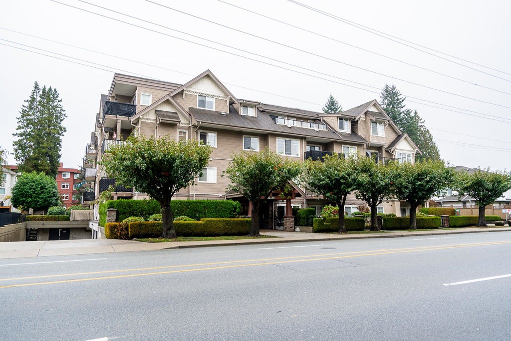 Photo of 22150 Dewdney Trunk Road #301, Maple Ridge, BC V2X 3H6 (MLS # R3171710)