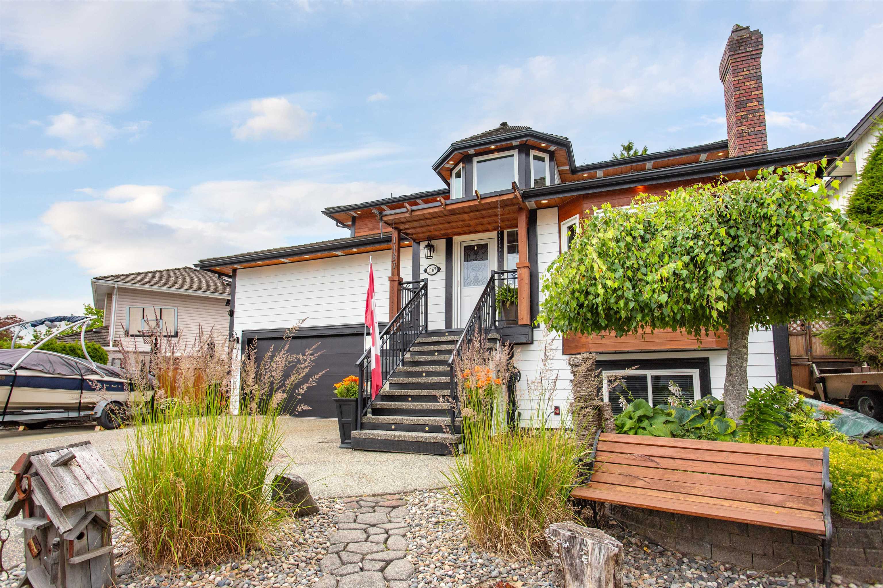 1167 Castle Crescent