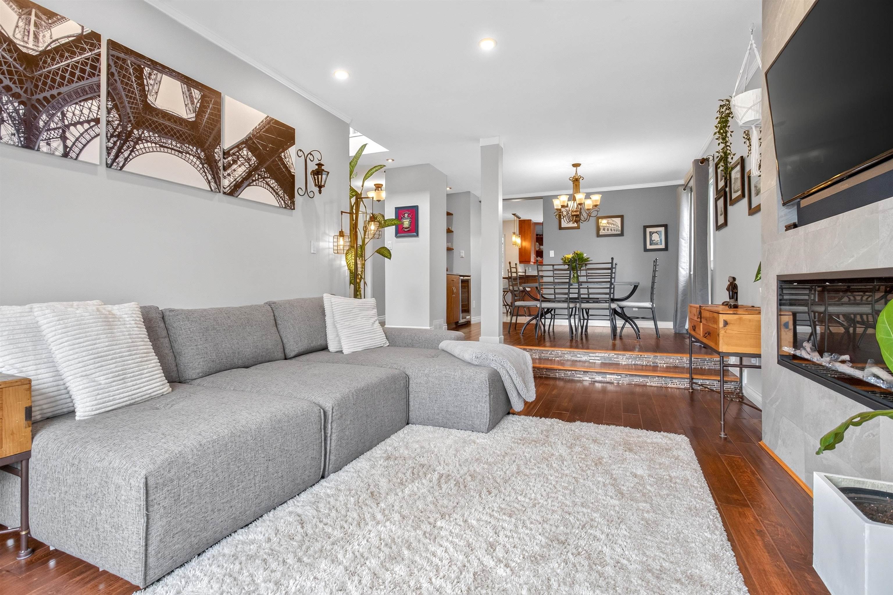 1167 Castle Crescent